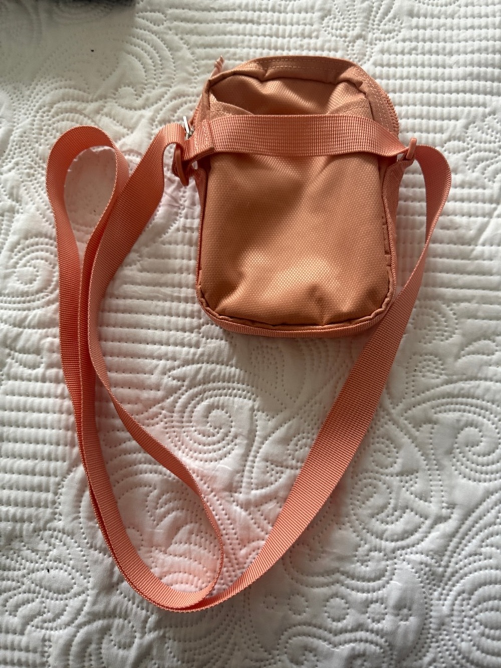 Nike Mini Crossbody Bag in Coral - Picture 2 of 2